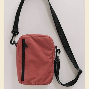 Baggu Sport Crossbody: Baked Apple